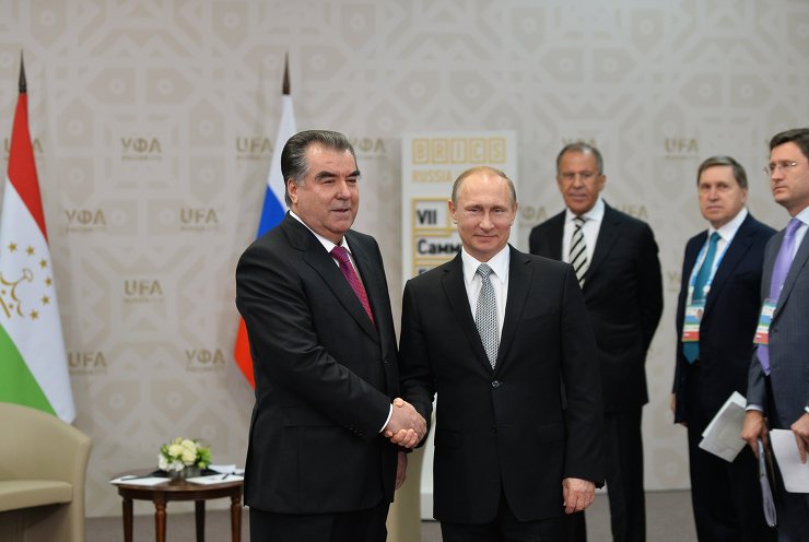 Беседа Президента Российской Федерации Владимира Путина с Президентом Таджикистана Эмомали Рахмоном