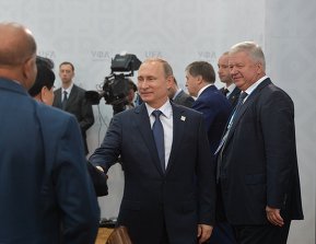 Встреча Президента Российской Федерации Владимира Путина с представителями профсоюзных объединений стран БРИКС